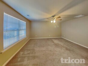 5810 Oak Br Cir in Maiden, NC - Foto de edificio - Building Photo