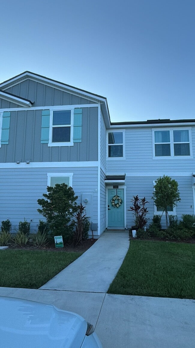 property at 39 Hidden Mdws Rd