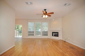 6866 Amberdale Dr in Fort Worth, TX - Building Photo - Building Photo