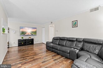 15500 Horseshoe Ln in Woodbridge, VA - Building Photo - Building Photo