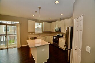 2953 Madison Dr in Naperville, IL - Building Photo - Building Photo