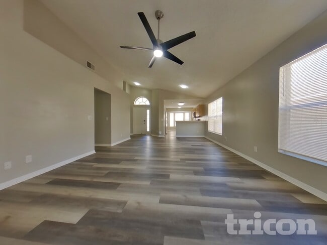 647 Whitetail Loop in Apopka, FL - Foto de edificio - Building Photo