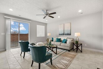 1887 Sunrise Ln in Rio Rancho, NM - Foto de edificio - Building Photo