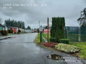 10808 22nd Ave Ct E in Tacoma, WA - Building Photo - Building Photo