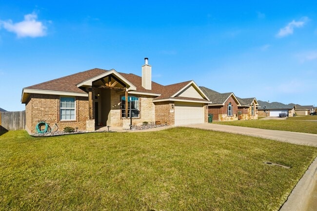 property at 282 Lollipop Trl