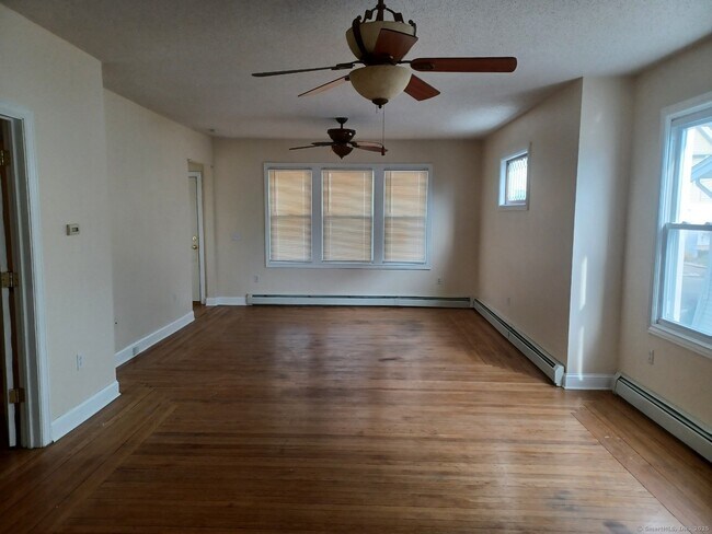 278 William St in West Haven, CT - Building Photo - Building Photo