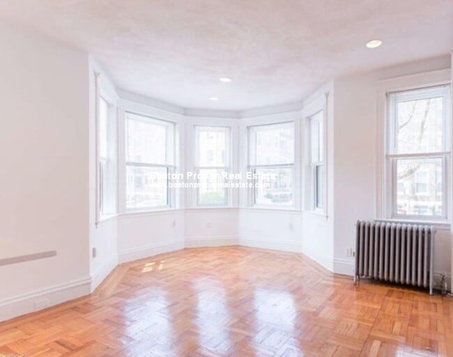 107 Queensberry St, Unit 8 in Boston, MA - Building Photo - Building Photo