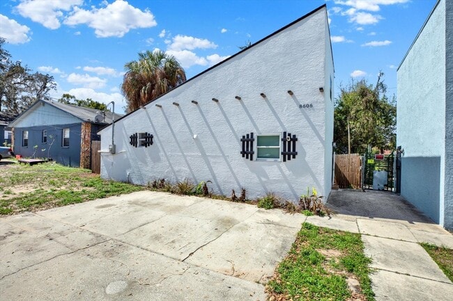 property at 8606 N Semmes St