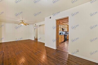 2704 Highwood Dr in Dallas, TX - Building Photo - Building Photo