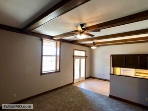 103 E 10th St in Fulton, MO - Foto de edificio - Building Photo