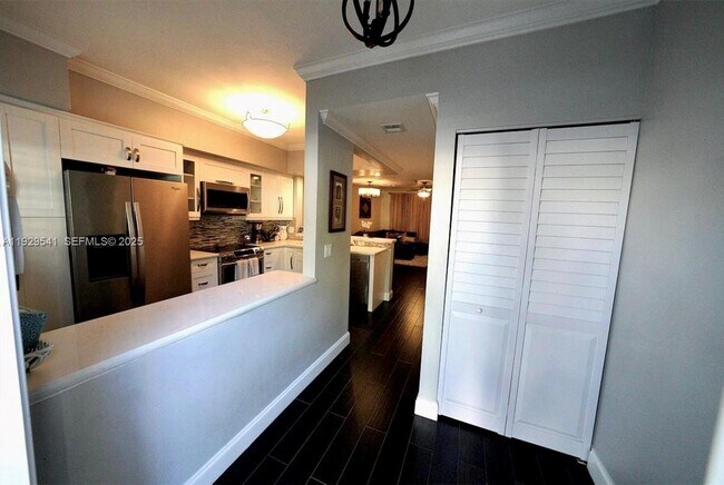 171 SW 96th Ave in Plantation, FL - Building Photo - Building Photo