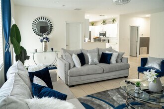 2710 NW 5th St in Pompano Beach, FL - Building Photo - Building Photo