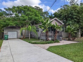 5907 N Tampa St in Tampa, FL - Building Photo