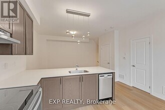 465 Beresford Path in Oshawa, ON - Building Photo - Building Photo