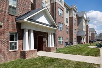 The Grove in Ames, IA - Building Photo - Building Photo