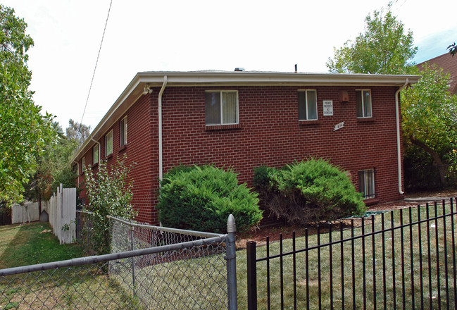 Boston Apartments in Aurora, CO - Building Photo - Building Photo