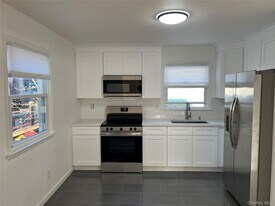 58 S Stone Ave in Elmsford, NY - Building Photo