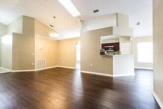 4202 Mendenwood Ln in Orlando, FL - Building Photo - Building Photo