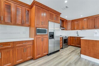 3540 SW 17th St in Miami, FL - Building Photo - Building Photo