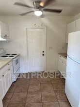 711 W Franklin Ave in DeLand, FL - Building Photo - Building Photo