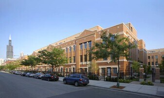 1117 W Monroe St, Unit 11 in Chicago, IL - Building Photo