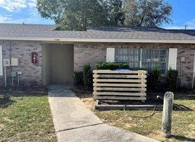 1089 Woodman Way in Orlando, FL - Building Photo