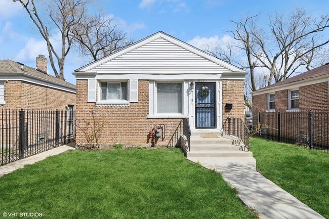 property at 10005 S Calhoun Ave