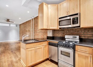277 E 10th St in New York, NY - Building Photo - Building Photo