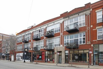 1905-1913 N Milwaukee Ave in Chicago, IL - Building Photo - Building Photo
