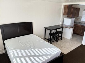 1105 S State St in Provo, UT - Building Photo