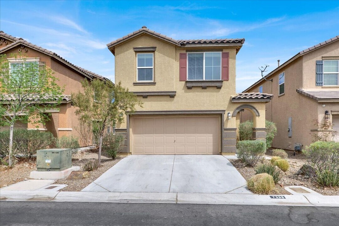 7389 Cobbhan Dr in Las Vegas, NV - Building Photo