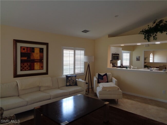 6115 Reserve Cir in Naples, FL - Building Photo - Building Photo