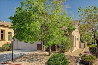 9065 Pine Mission Ave in Las Vegas, NV - Building Photo - Building Photo