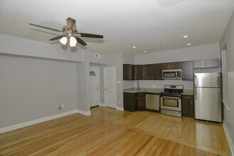 2958 N Washtenaw Ave in Chicago, IL - Building Photo - Building Photo
