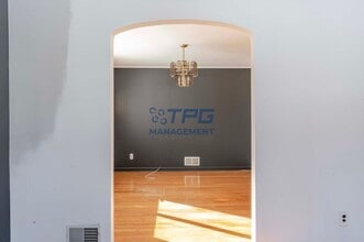 29 Glendale Rd in Woodbridge Township, NJ - Building Photo - Building Photo