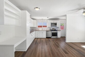 23906 Hamlin St in Los Angeles, CA - Building Photo - Building Photo