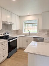 1722 147th Ave SE in Bellevue, WA - Building Photo - Building Photo