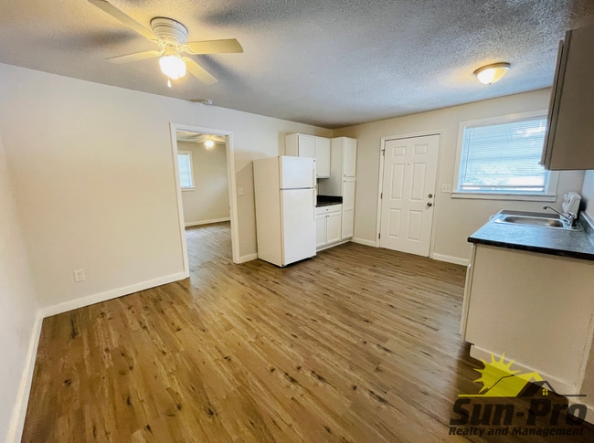 708 Georgia St, Unit 4 in Daytona Beach, FL - Building Photo - Building Photo
