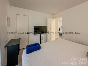 5819 Woodrock Ct in Charlotte, NC - Building Photo - Building Photo