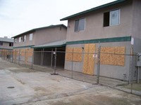 Oak Village in Visalia, CA - Foto de edificio - Building Photo