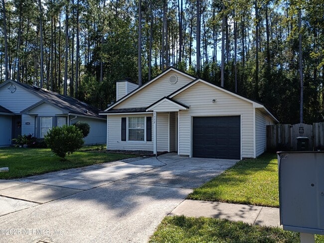 property at 3372 Mandarin Glen Cir S