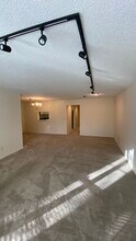 1988 Mattis St, Unit 1988 Mattis in Hellertown, PA - Building Photo - Building Photo
