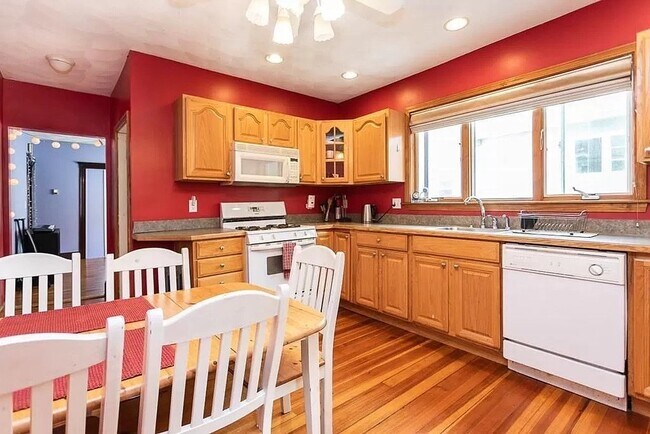 48 Sunset Rd, Unit 48
