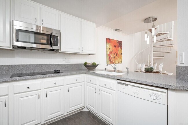701 Eastshore Terrace in Chula Vista, CA - Building Photo - Building Photo