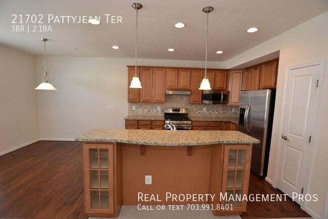 21702 Pattyjean Terrace in Ashburn, VA - Building Photo - Building Photo