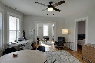 448 View St, Unit Unit 1 in St. Paul, MN - Building Photo - Building Photo