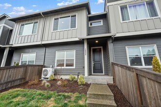 18006 NE 47th Ave in Vancouver, WA - Building Photo - Building Photo