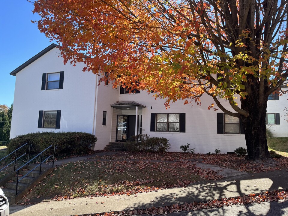 615 Biltmore Ave in Asheville, NC - Building Photo