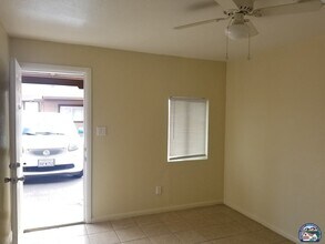 702 Adams Ave in El Centro, CA - Building Photo - Building Photo