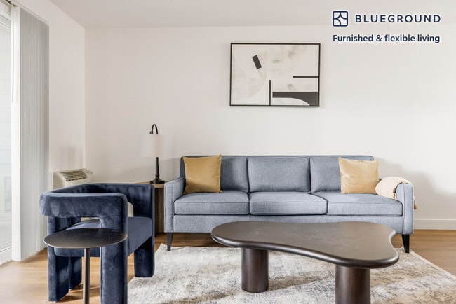 600 Park View Dr in Santa Clara, CA - Foto de edificio - Building Photo